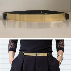 Club Monaco metal leather belt. Statement piece for dresses.